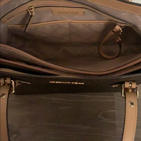 Good condition Michael Kors Bag - Picture 3 of 5